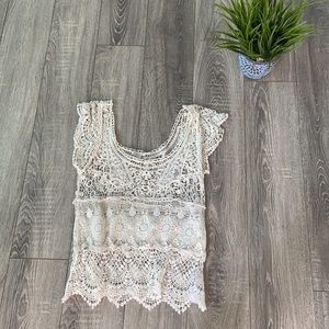 Forever21 Crochet Lace Top Size Medium